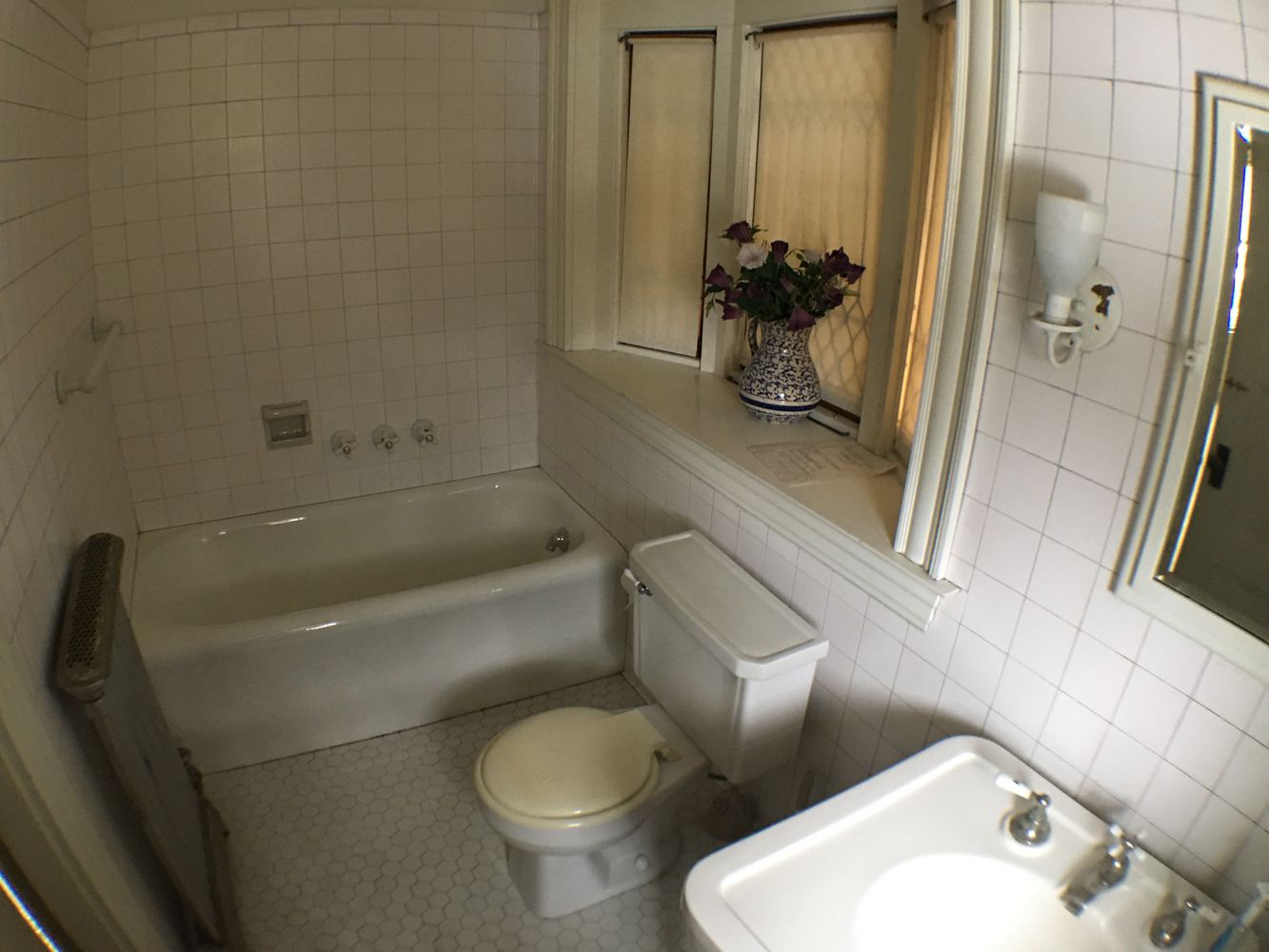 1800 Elm St, Manchester, NH 03104